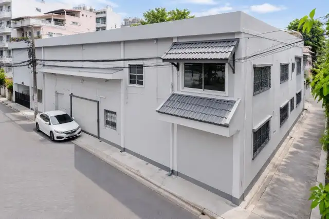 ม.นอร์ทกรุงเทพ 550 ม. BTSสะพานใหม่ 898ม. จอดรถได้ 6 คัน ให้เช่าโกดัง 2ชั้น 4นอน 2 น้ำ 100ตร.ว. 300ตร.ม. ทำเลพหลโยธิน และเทพรักษ์