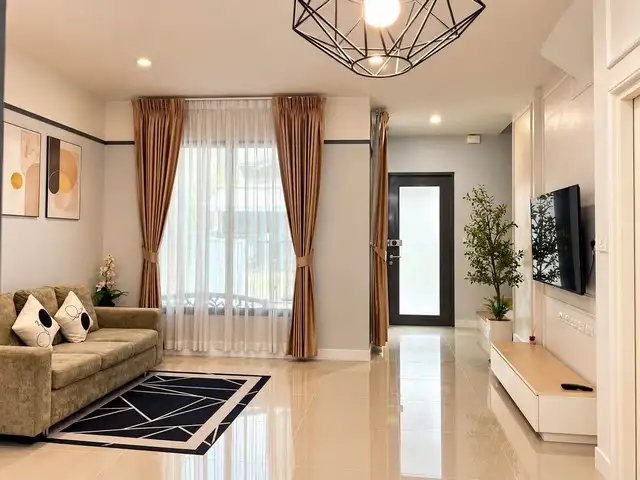 ให้เช่าทาวน์โฮม 2 ชั้น 3 ห้องนอน พลีโน่ สุขุมวิท-บางนา Pleno Sukhumvit-Bangna ทำเลศักยภาพ ติดเมกะบางนา พร้อมคลับเฮ้าส์หรู และสวนขนาดใหญ่